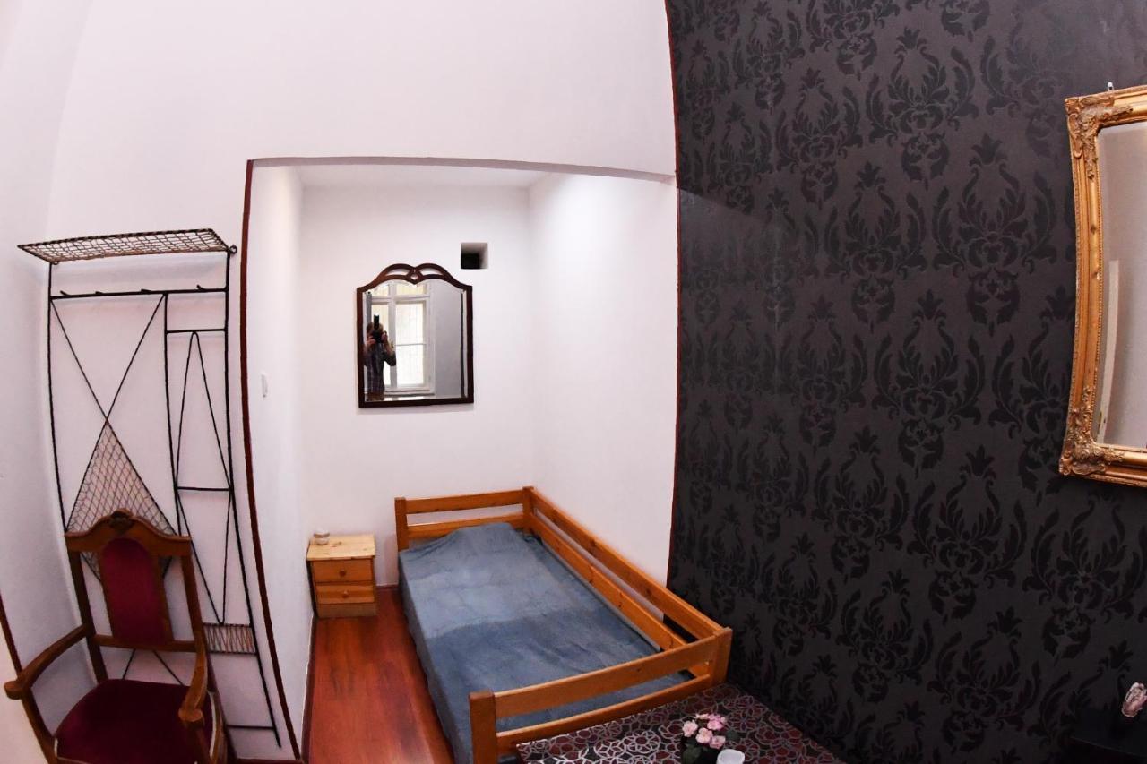 Five Seasons Vaci Utca Apartment Budapeste Exterior foto