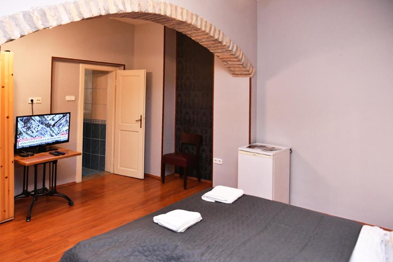 Five Seasons Vaci Utca Apartment Budapeste Exterior foto